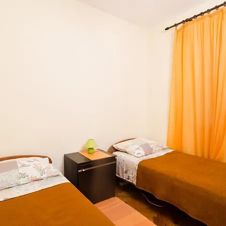 Gh Curic Affittacamere 3*